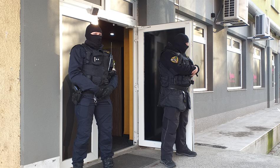 2020-1-24-951hazard Sapa 4.jpg